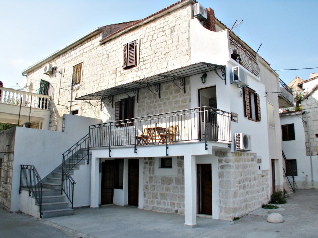 Apartment Noa Kaštel Kambelovac الغرفة الصورة